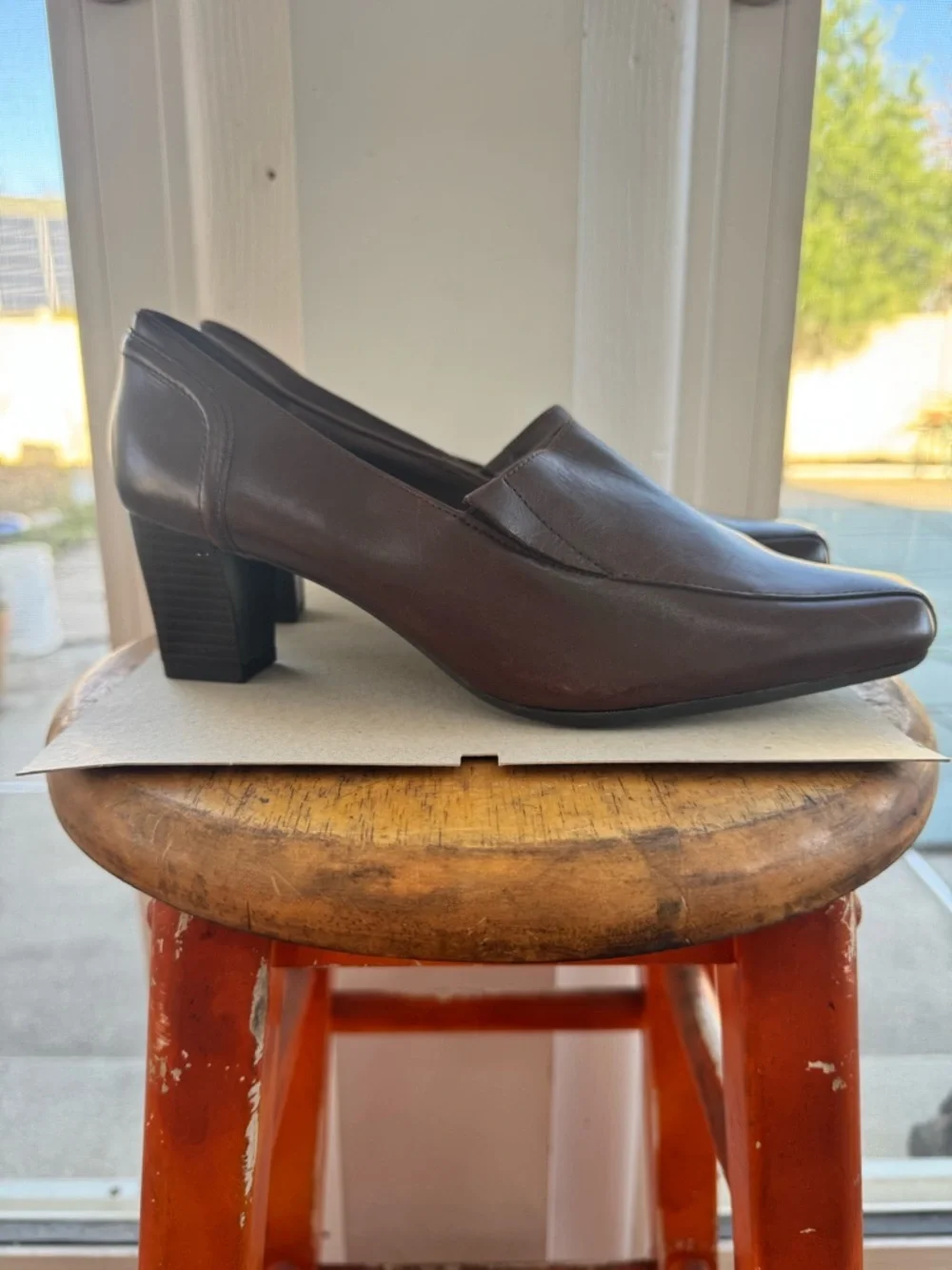 Thom McAn Thea Brown Leather Loafers 8 Wide Block Heel Y2K Square Toe NWT - Picture 14 of 14